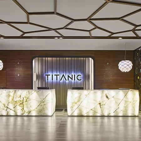 TITANIC Chaussee Berlin
